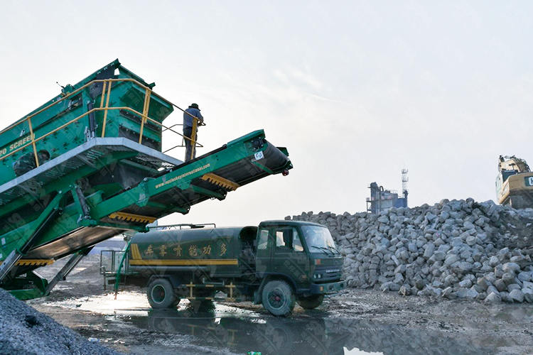 世邦MC履带移动破碎站